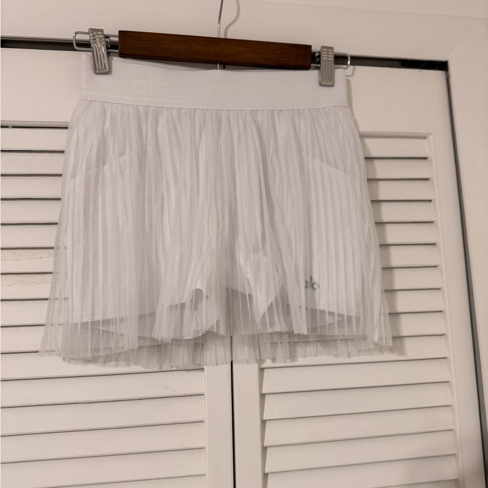 ALO Yoga White Pleated Tennis Skirt